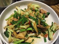 -龙巢盱眙龙虾·牛蛙·烧烤宵夜(八卦岭店)