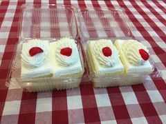 -红宝石·鲜奶小方·海派西点房(南丹店)