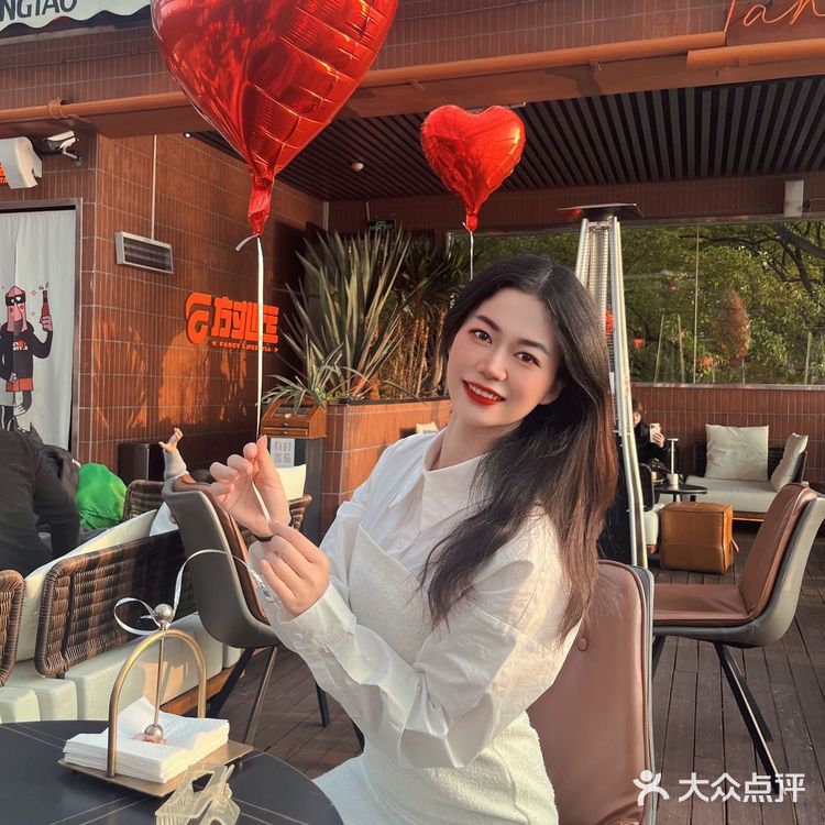 江景无敌了 !!我怀疑这家餐厅在贩卖人间浪漫💕