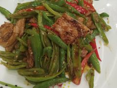 农家小炒肉-洁神饭庄·海鲜·青岛菜·30年老字号(五四广场店)