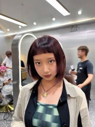 -Tloml salon