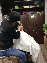 -镁连社·美联社