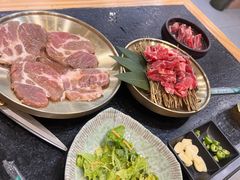 -臻牛烤肉