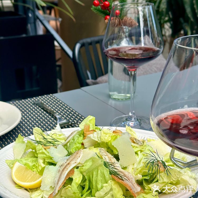 T骨牛排还不错，不过建议早点去！！！