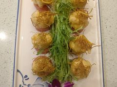 -园中园美食城