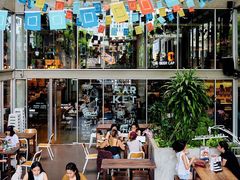 -ROAST coffee & eatery