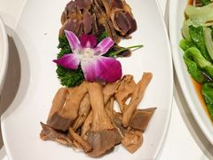-梅利汴京烤鸭•开封豫菜地标店(东大街店)