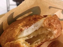 培根蛋可颂堡-星巴克(天津工华道智慧山店)