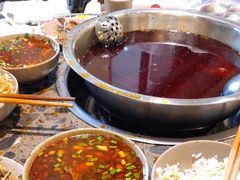 -肖肖酸萝卜鱼火锅(总店)