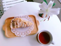 蓝莓芝士三角包-Juicy Bakery(大学路店)