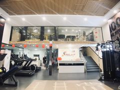 -思迈威健身(积玉桥万达店)