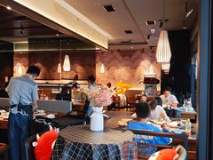 -呷哺呷哺(融创茂店)