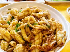 姜葱炒鱿鱼-老字号蛇口德记烧腊饭店·海鲜加工