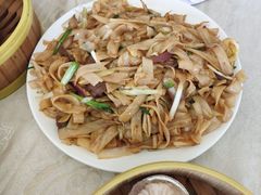 干炒牛河-旋转餐厅