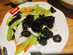 西芹木耳炒山药-姐弟小东北(瑞景商业广场店)