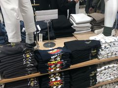 -优衣库(青岛伟东乐客城店)
