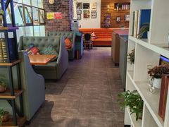 -豪客嘉族·麦尼顿西餐厅(乐福天下店)