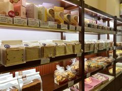 -红宝石·鲜奶小方·海派西点房(控江店)