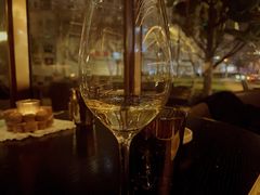 -wineapp葡萄酒餐吧(外滩金融中心店)