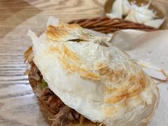 烧饼夹肉-大头亮羊汤烩面·河南非遗(良乡总店)