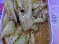 姥姥拍黄瓜-金陵暴走小龙虾·迷踪蟹(凯德MALL店)