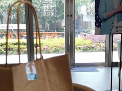 -瑞幸咖啡(杭州绿地中央店)