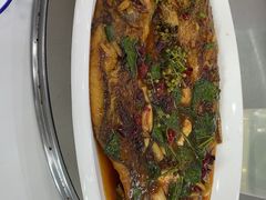 -丹水桥地锅鱼·翘嘴鲌·地方特色全鱼宴(丹江口大坝店)