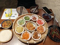 -包整·丝娃娃(一览甲秀楼风景店)