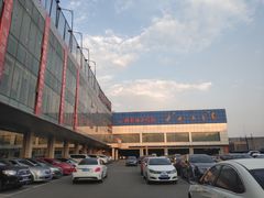 -健龙森俱乐部·游泳·健身·羽毛球综合体育馆