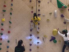 -ROCKPLUS攀岩馆(环宇城店)