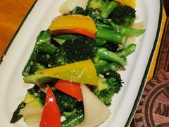 蒜蓉炒鲜蔬-MR.ROCKY洛奇先生·西餐&酒吧(太古仓店)