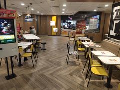 -麦当劳(保利若比邻店)