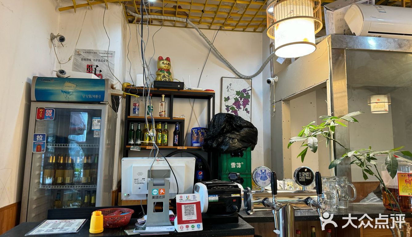 这家店位于成都市天府新区隆翔街 这边我没怎么来过