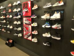 -NIKE品牌体验店(金源新燕莎店)