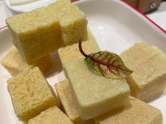 -洪氏嗨捞·广东猪肚鸡·椰子鸡火锅(西咸万象城店)