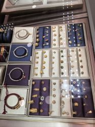 -六福珠寶(百联南方购物中心店)