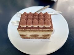 咖啡提拉米苏蛋糕-星巴克臻选(广州沙面店)