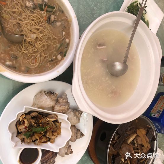 霞美饭店(泉秀街店)