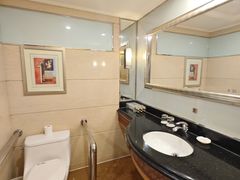 -武汉五月花大酒店(武昌火车站中南路地铁站店)