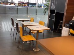 用餐区-麦当劳(宁波火车高铁站店)