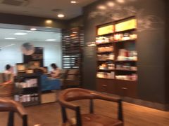 大堂-星巴克(武汉协和医院店)