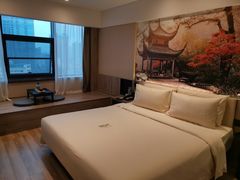 -长沙晚报大道亚朵酒店