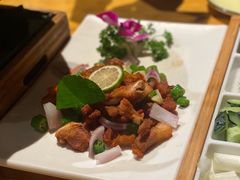 -老滇山寨•云南特色菜•地方菜•民族风情歌舞表演(金碧店)