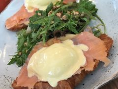 -ROAST coffee & eatery