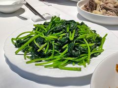 蒜蓉番薯叶-花城苑广府菜(侨鑫店)
