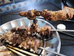 -烤肉小伙烤肉店