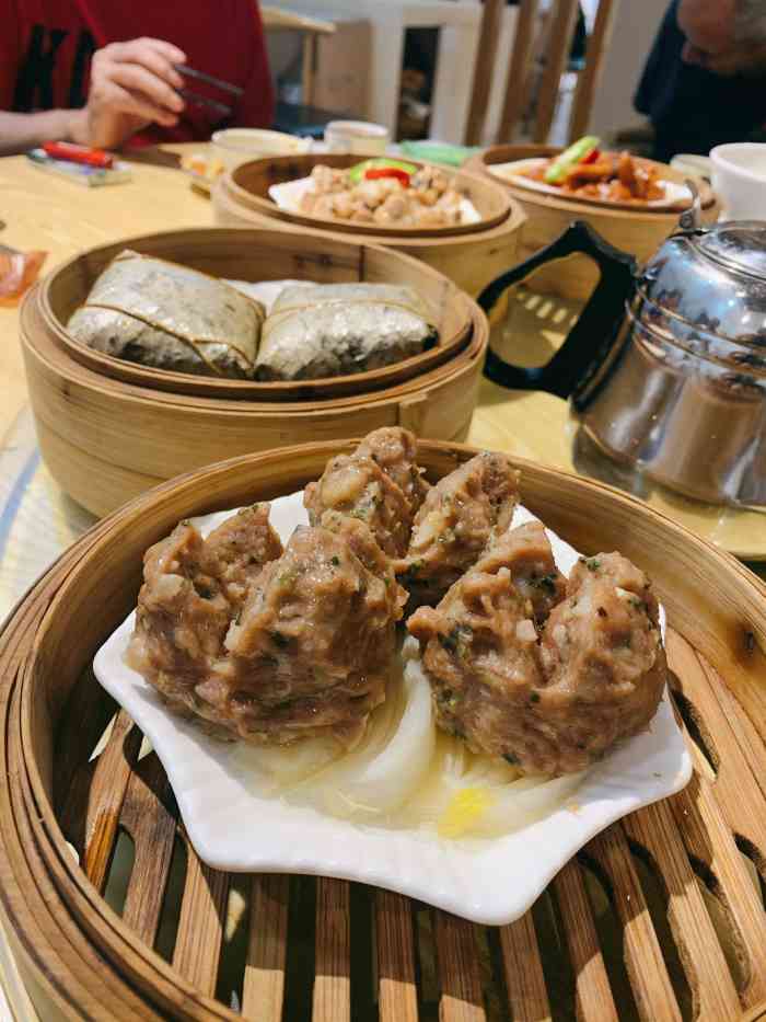 旺鸣轩粤式餐厅(南屏店)-"该店位于南屏管委会附近商业广场,导航很准.