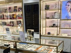 -世纪大明眼镜·蔡司战略授权店(汉街店)