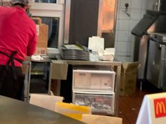 -麦当劳(利津路店)
