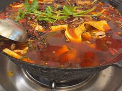 -鸿顺老铁锅美蛙鱼府(解放碑店)